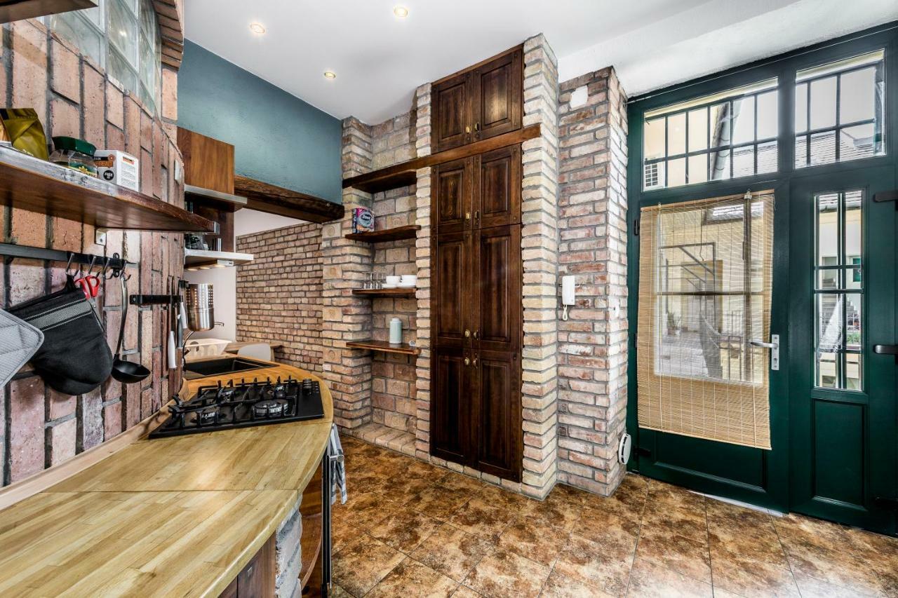 French Touch Apartment With Free Parking Budapest Exterior photo